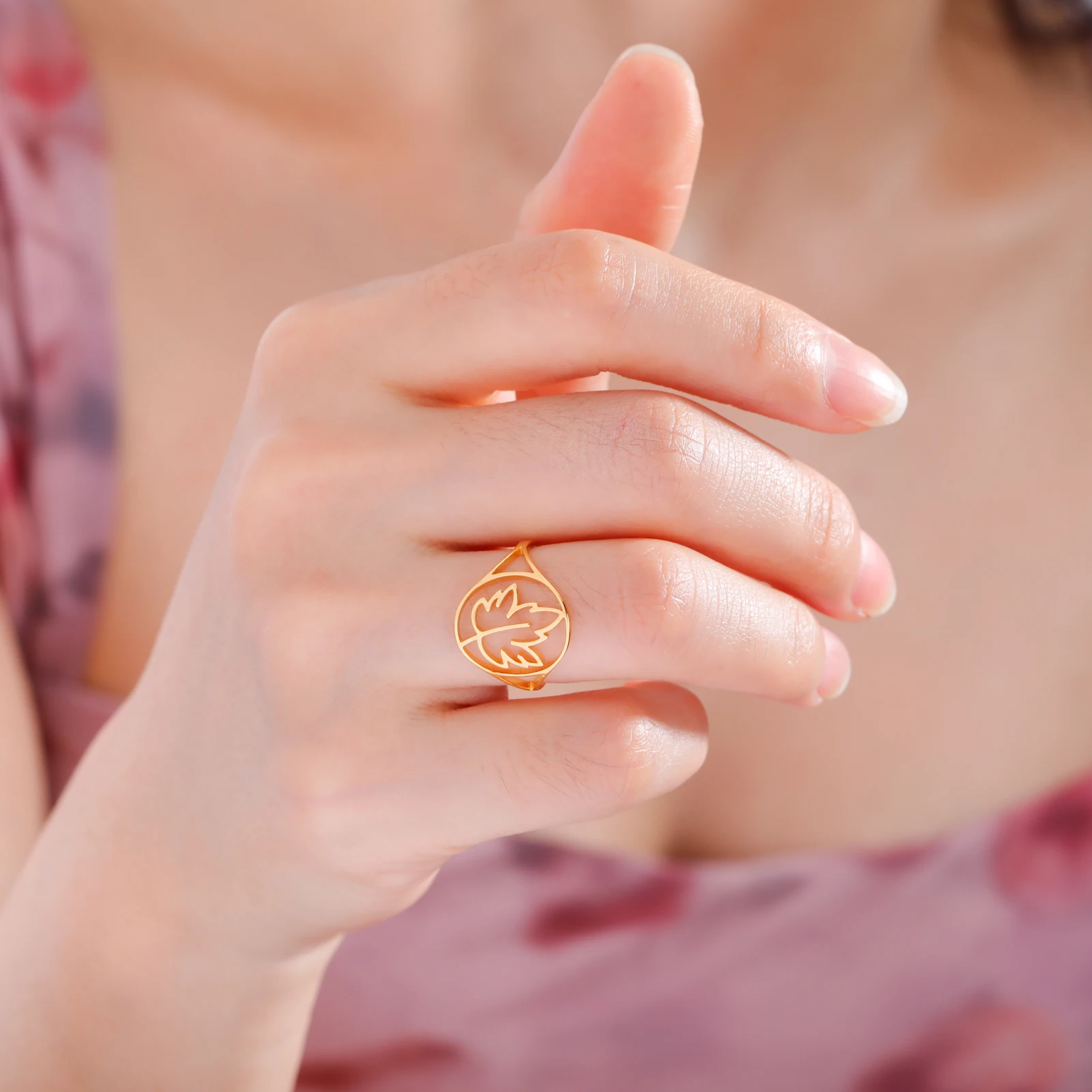 

Kkjoy Hollow Leaf Ring For Women Girls Stainless Steel Jewelry Gold Color Simple Ring Environmentalist Gift