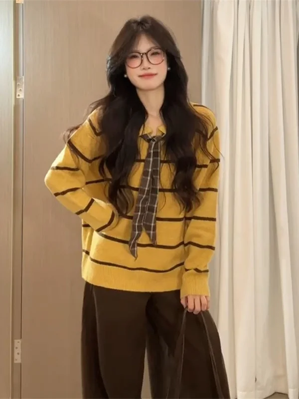 Luźny damski sweter w paski żółty koreański styl zimowy nowość wygodny dzianinowy top słodki styl czysty E-com...