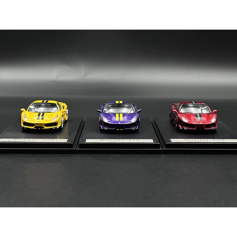 Im em estoque 1:64 novitec 488 pista capô do motor aberto diecast diorama modelo de carro coleção brinquedos em miniatura ichiban