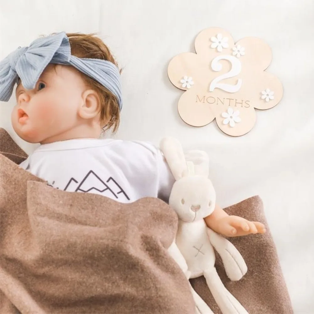 Calendar Newborn Growth Commemorative Card Wooden Handmade Baby Milestones Card 1-12 Month Flower