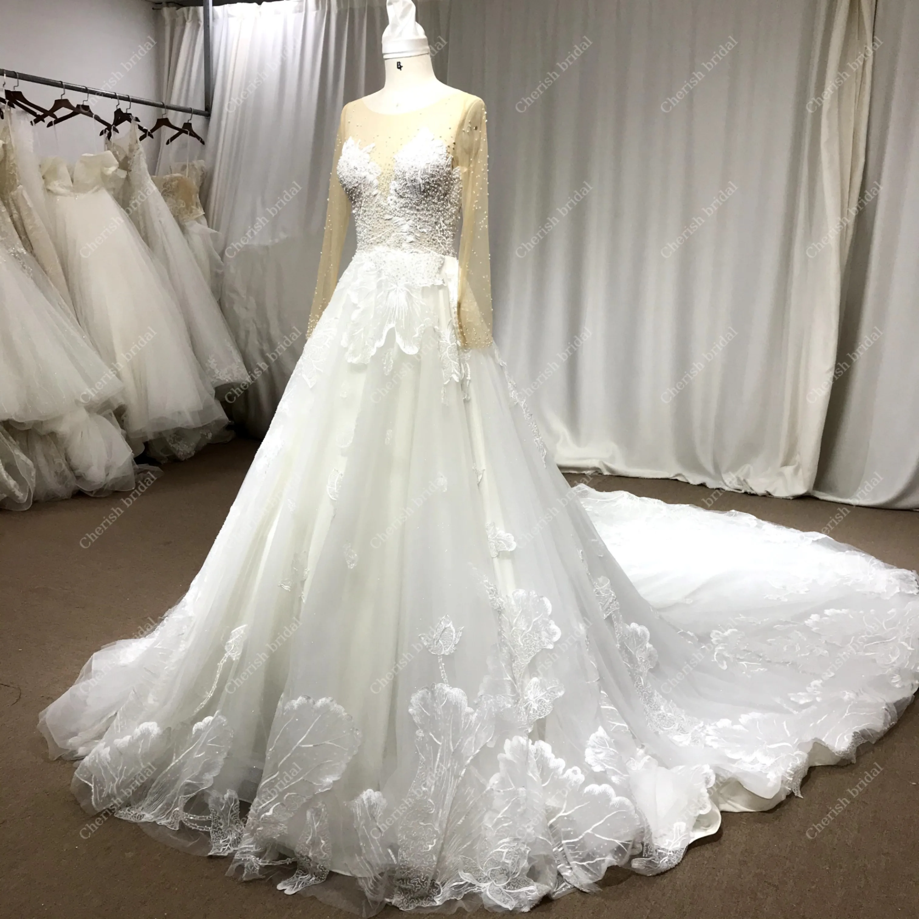 

C5014B Wedding Dress Luxury Handmade Pearls Beading Ball Gown Wedding Dresses Long Sleeves Brides Wedding Dresses Bridal Gowns