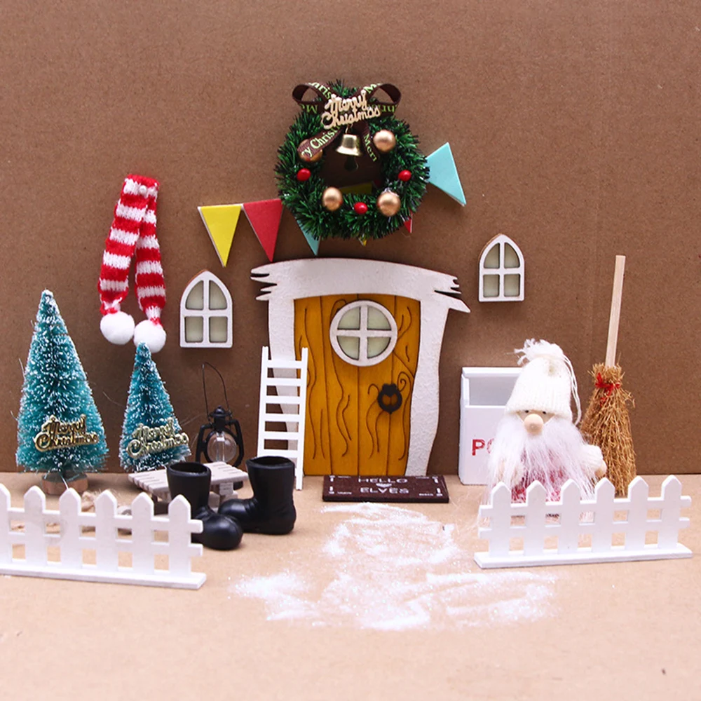 

16 Pcs Glow Christmas Doll House Miniature Decoration Christmas Tree Dollhouse Craft DIY Accessories Set