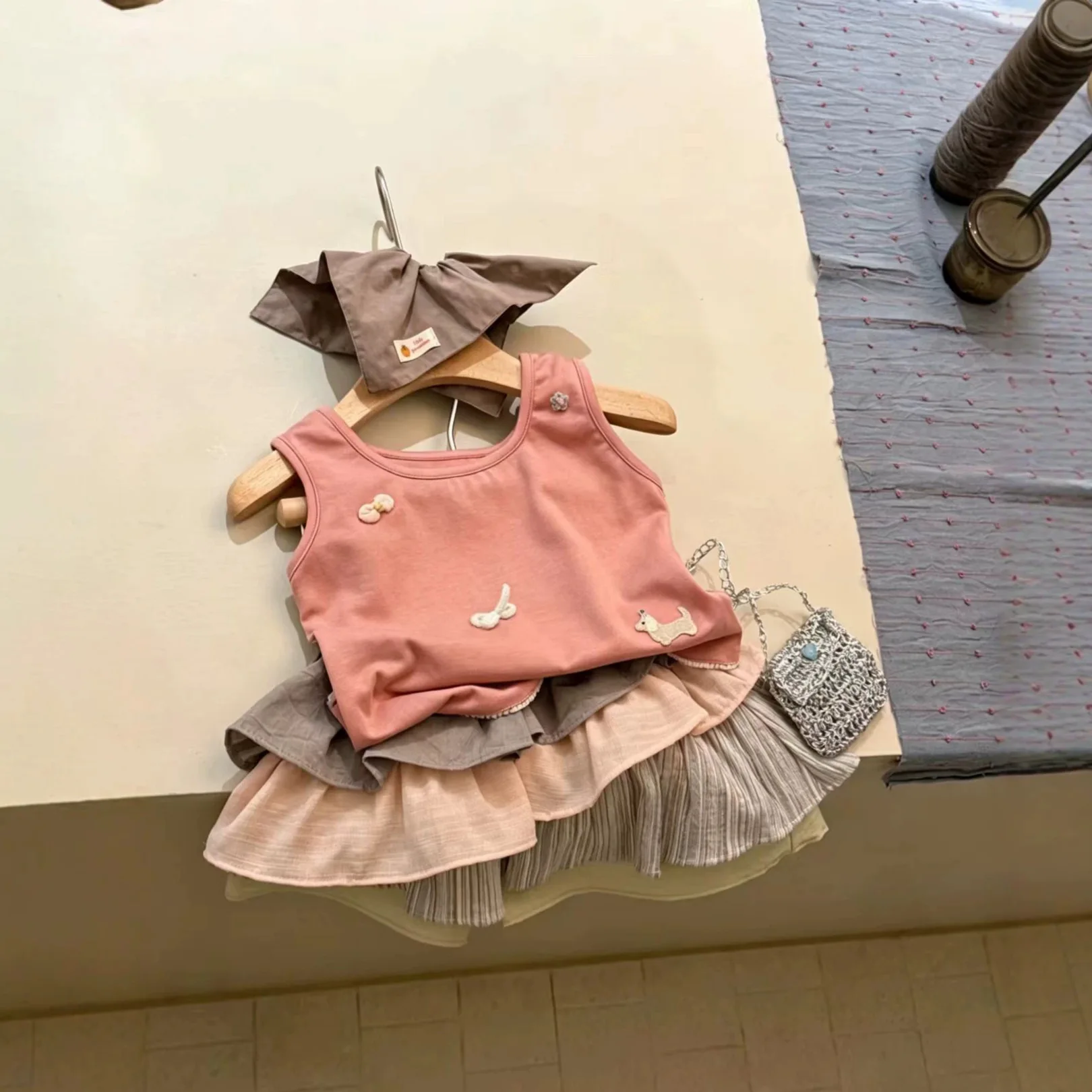 

2026 Summer New Korean Style Girls 2 Piece Set Fashion Sleeveless Tank Top Multi Layer Color Block Stripe Cake Skirt Outfit