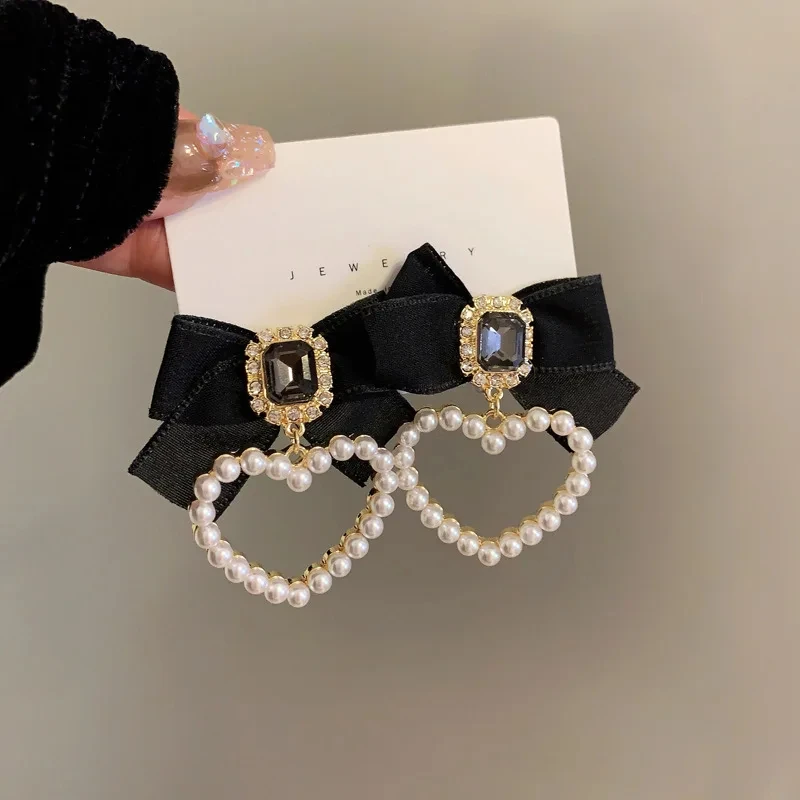 Accessories for Women Retro Rhinestone Bow Clip Earrings for Women Black BowKnot Heart Shaped Pear Clip on Earring Party Jewelry