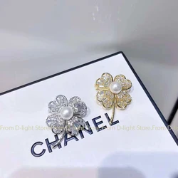 Temperament Gorgeous Zircon Clover Plant Brooch Ladies Premium Pearl Elegant Suit Shirt Accessory Party Show Pin Exquisite Gift