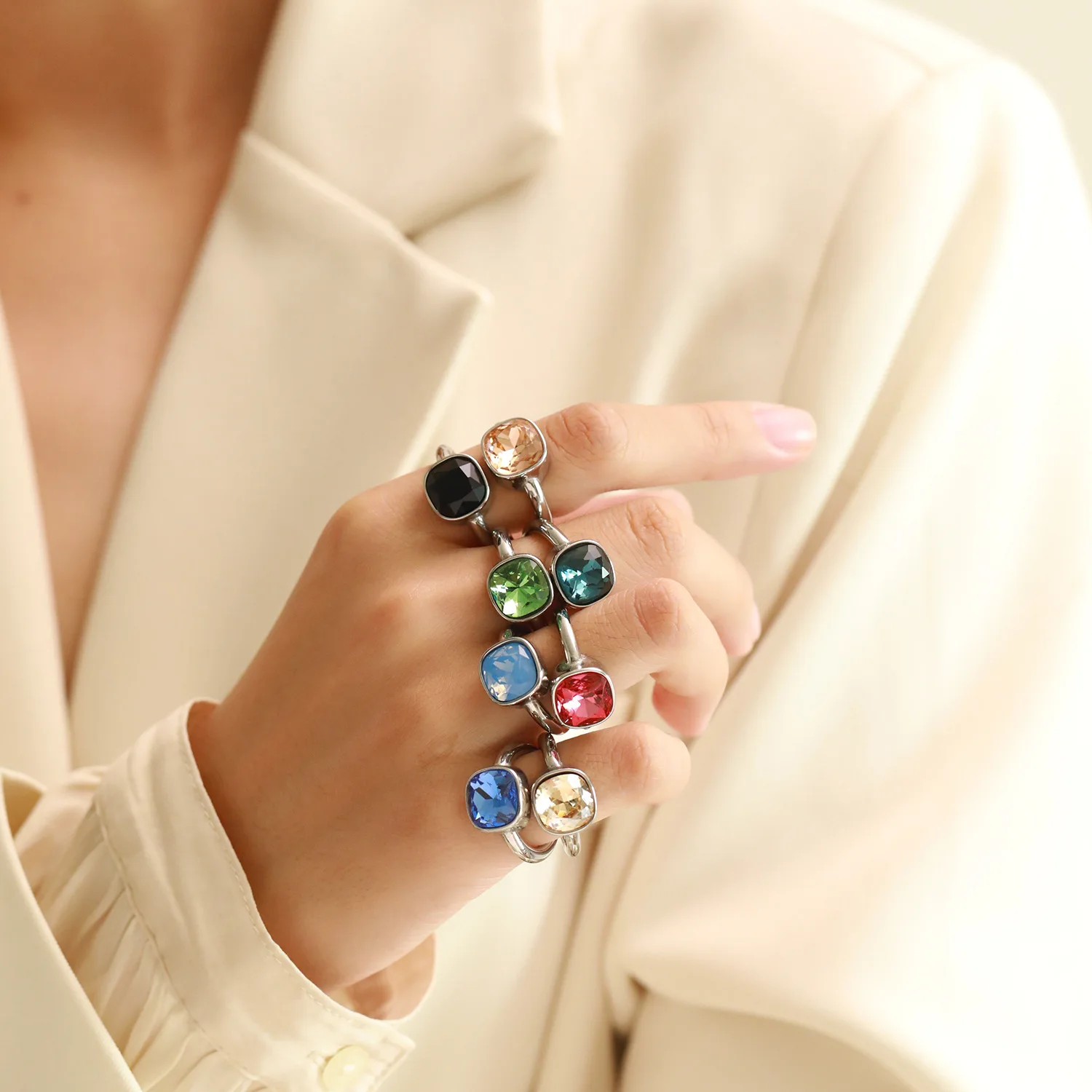Exquisite Multicolor Square Zircon Finger Ring Shiny Crystal PVD Gold Plated Engagement Waterproof Кольцо Женское Gift