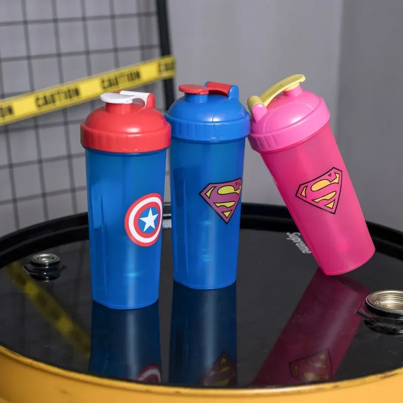 600ml Captain America Batman  sports fitness cup protein shake powder cup stirring milkshake cup portable sports mug gifts