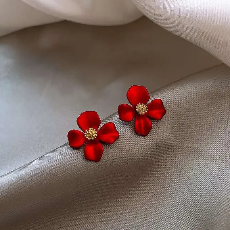 Red Petal Earrings for Women Exquisite High-end Simple Retro Versatile Fashionable Trendy Personalized Luxurious Brand Design