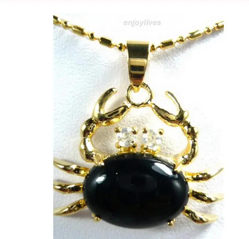 

Fashion jewelry Black Agate Yellow Gold Plated Crystal Crab Pendant & Necklace