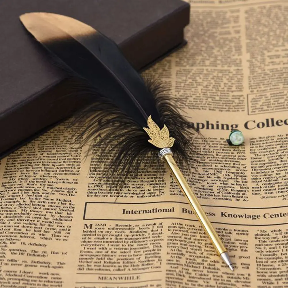 Forniture per ufficio Penna a sfera con piume creative Cancelleria per studenti Regalo Penna per scrittura Penna a sfera Decorazione con piume da 0,5 mm