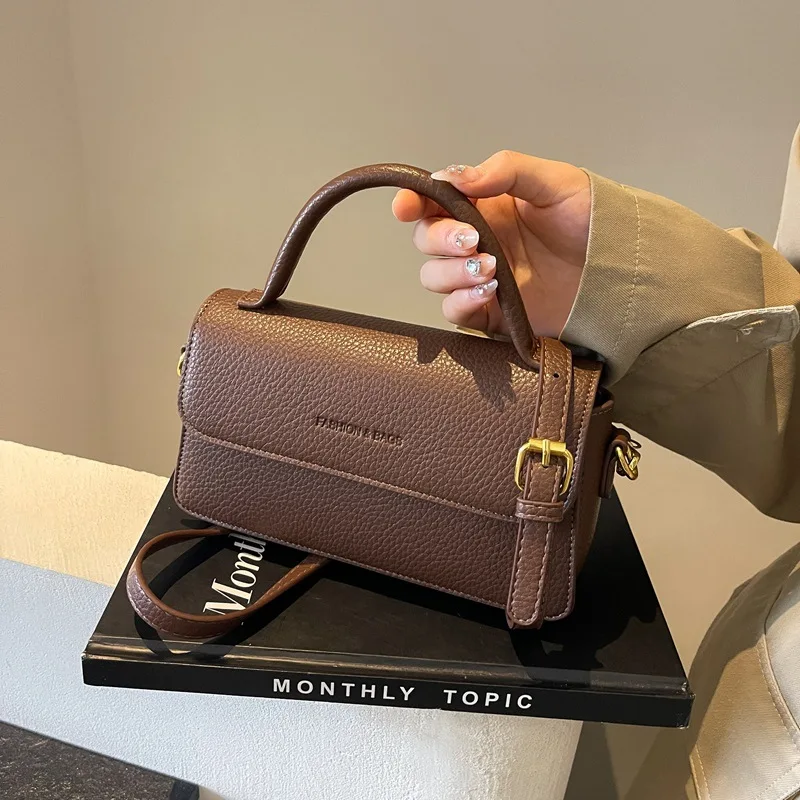

2025 New Retro Versatile Fashion Crossbody Small Square Bag Women's Shoulder Underarm Bag