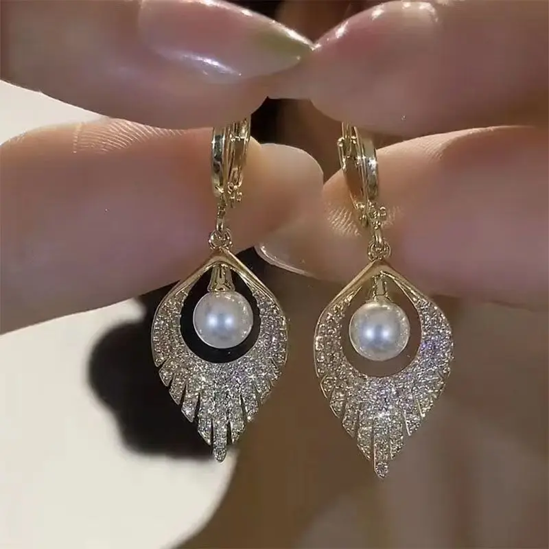 Fashion Unique Design Elegant Exquisite Micropaved Zirconia Pearl Earrings For Women Everyday Accessories Party Jewelry Gifts