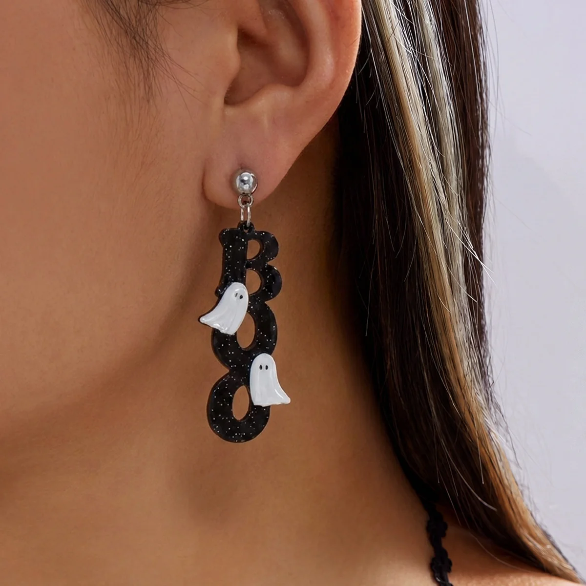 Halloween Acrylic BOO Letters Ghost Drop Earrings For Women Cute Cartoon Spooky Maple Leaf Ghost Dangle Earrings Jewelry Gift