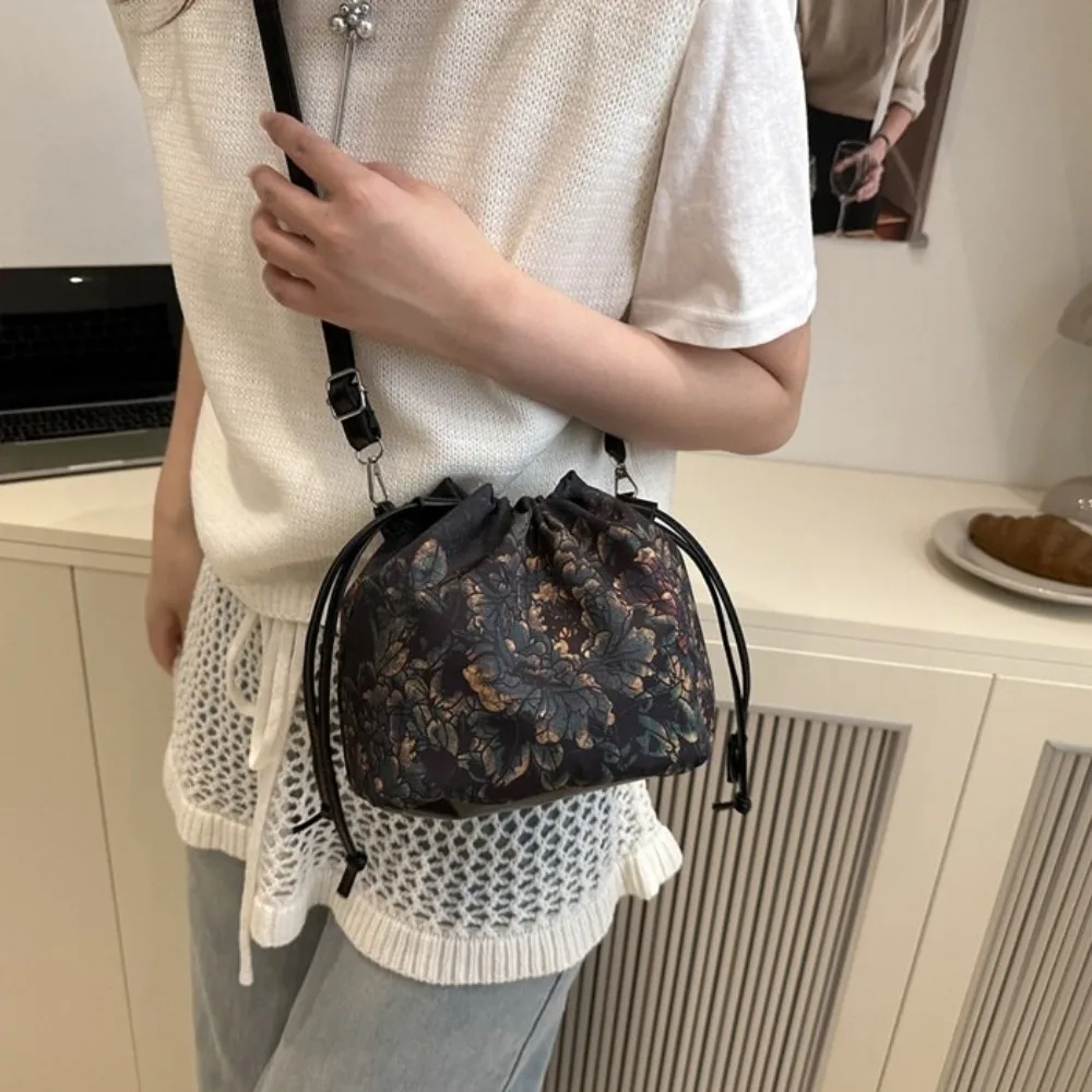 

Cloth Flower Handbags Sanitary Napkin Bag Chinese Style Ethnic Style Crossbody Bag Purse Jewerly Packing Bag