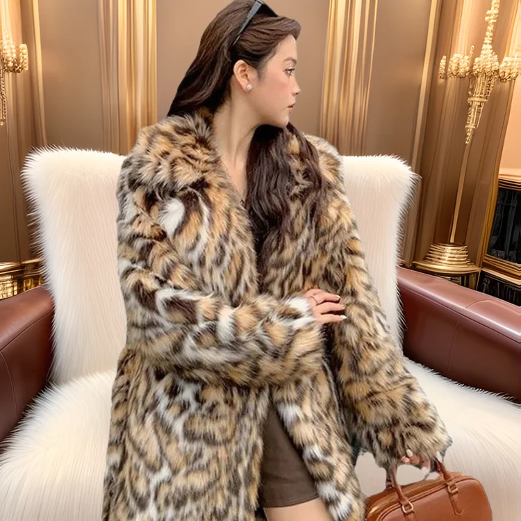 Mantel Bulu Imitasi Wanita Model Panjang Motif Leopard Kerah Lipat Bulu Tebal Outerwear Jahitan Terbuka Y2k Longgar Musim Gugur Musim Dingin 2025