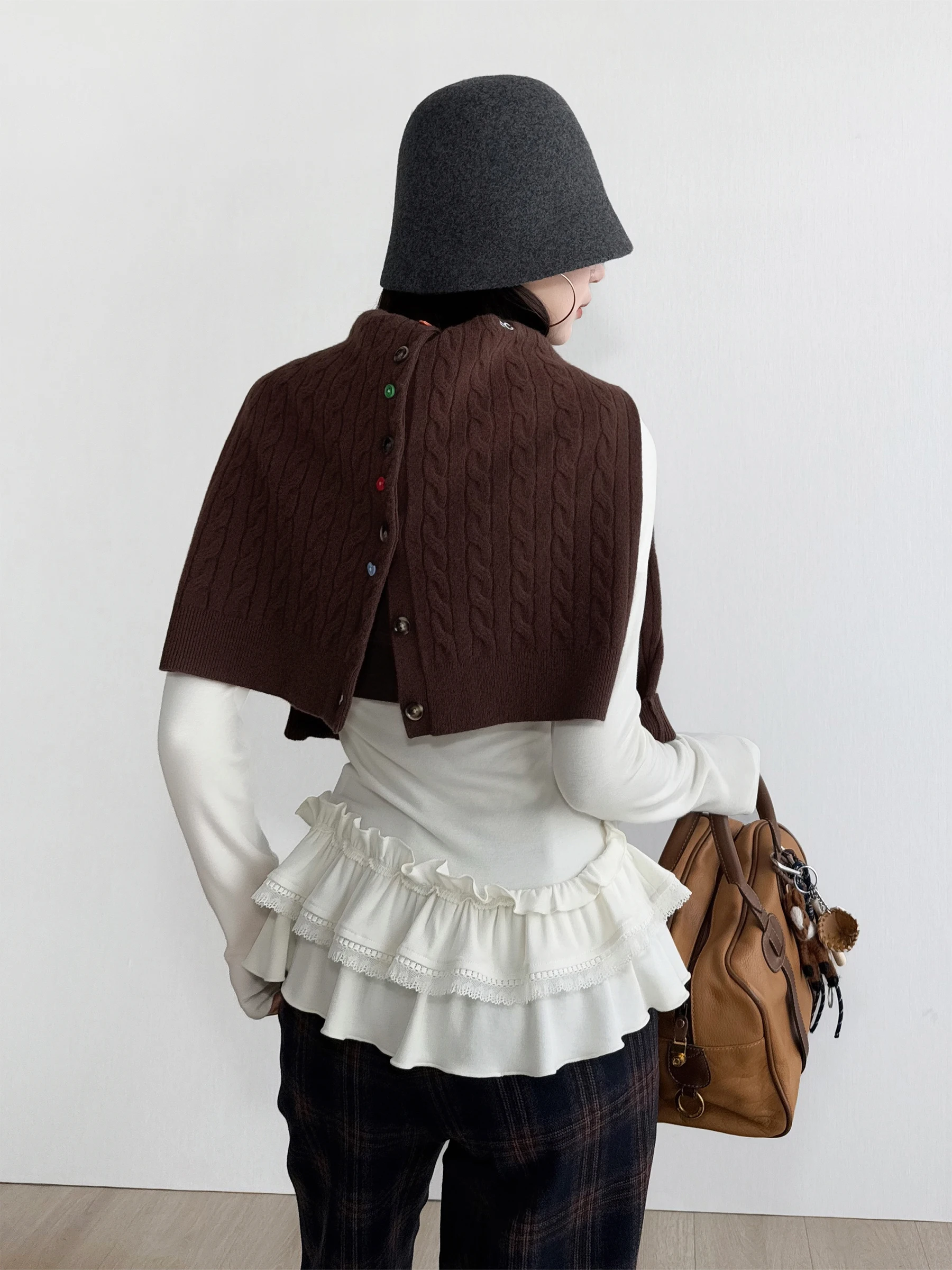 

NancyCavally Selective Wool Texture Ne Cheeky Lace Trim Inner Wear Base Street Sle Slim Fit Long Sve Knitted Sweater