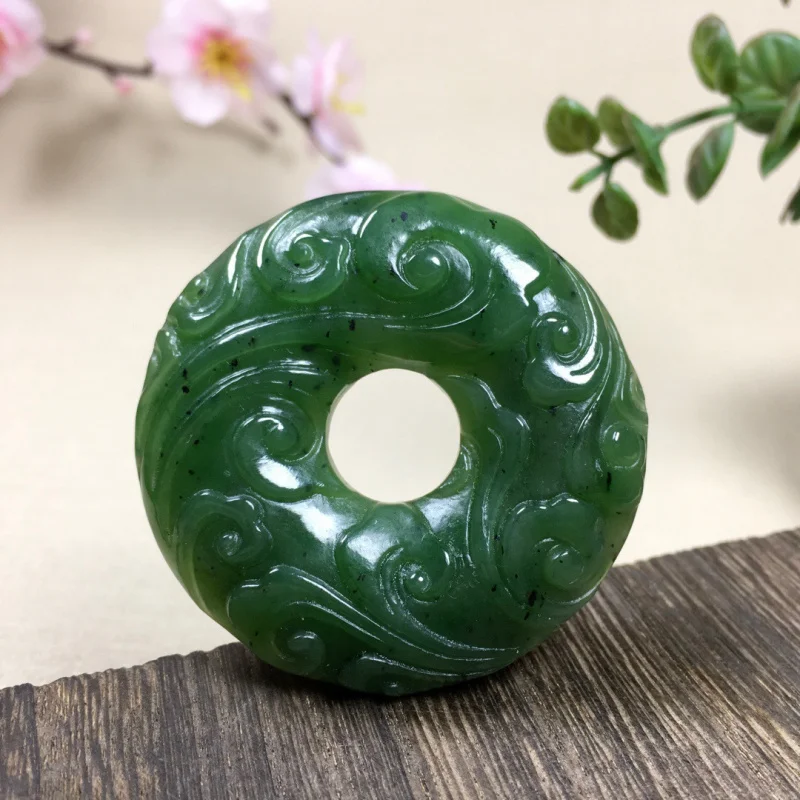 Xinjiang Hetian Green Safety Antiker Xiangyun Peace Großer Ring Jade Anhänger