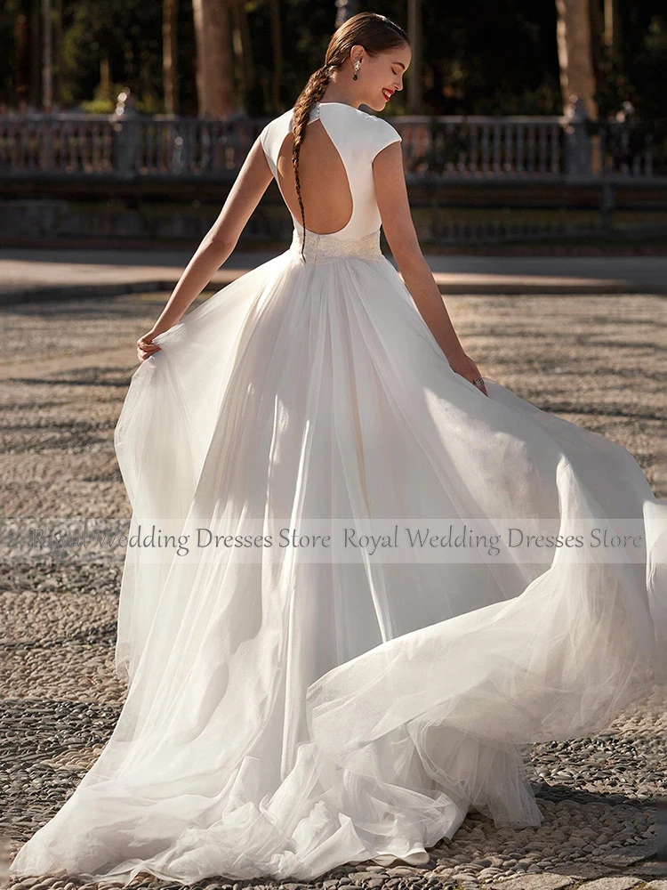Modern Wedding Dress White Deep V Neck A Line Open Back Elegant Wedding Gowns for Women 2025 Cap Sleeves Applique Bridal Dresses