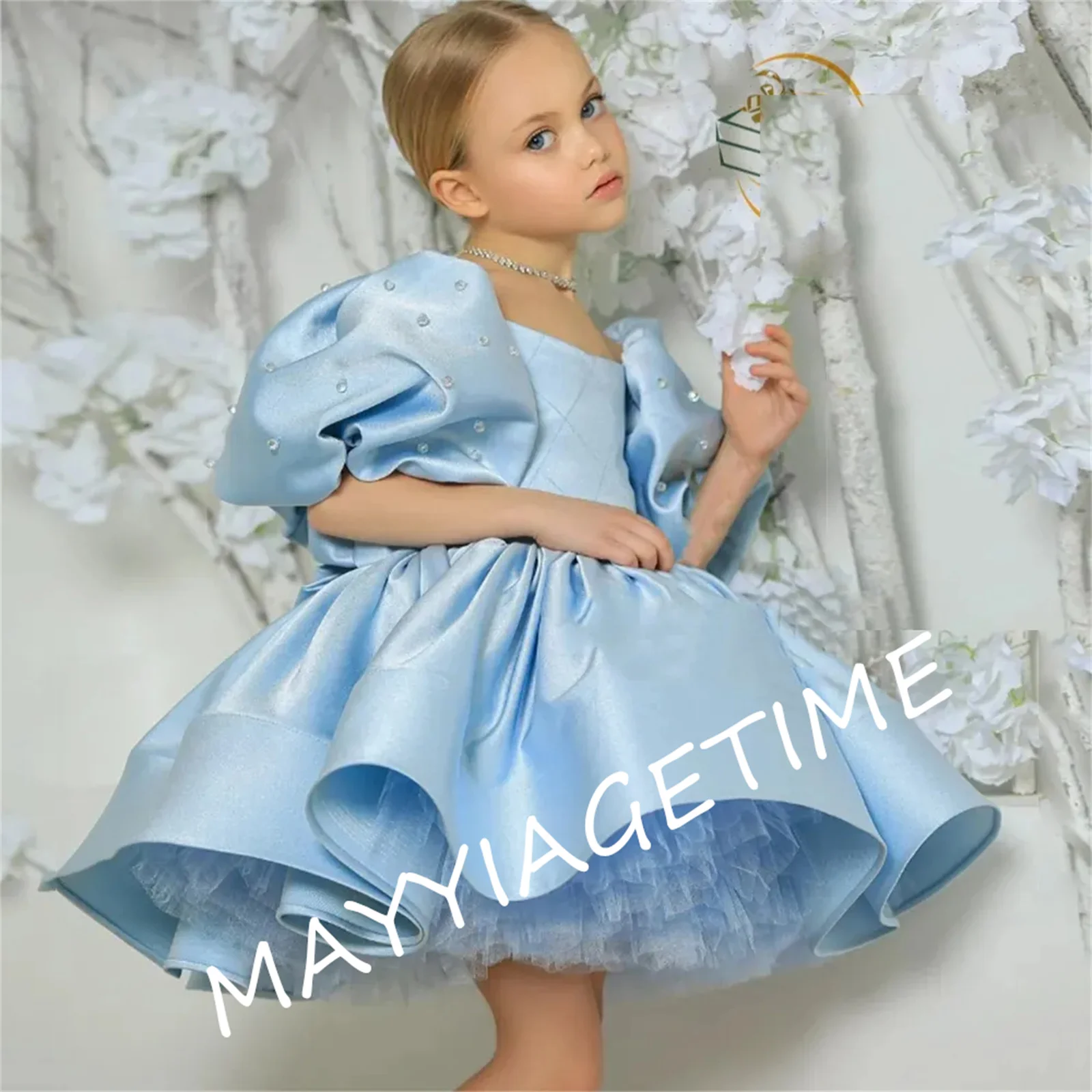 Charming Scoop Flower Girls Dresses with Beading for Baby Tutu Satin Modern Christmas Gowns 2023 Summer New