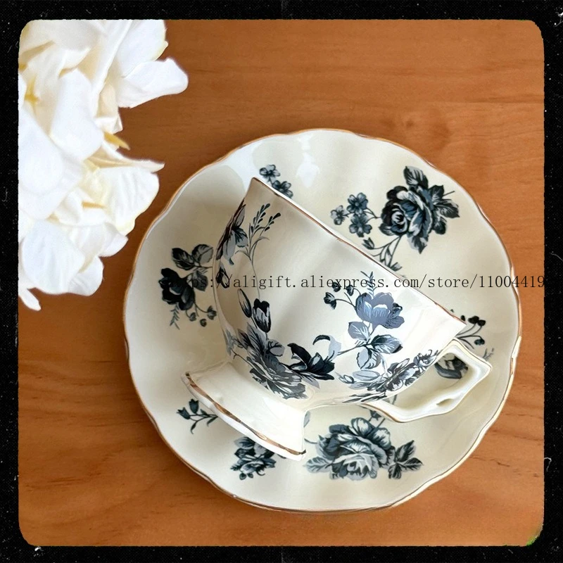 

European Retro Coffee Cups And Saucers Ceramic British-Style Gold-Rimmed Blue And Red Porcelain Cups