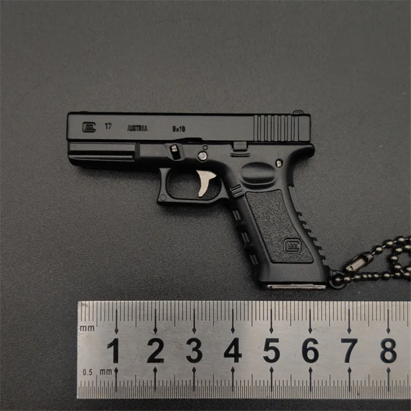 1:3 G17 Portachiavi con pistola in metallo Pistola giocattolo in miniatura Collezione di pistole in lega Giocattoli Ciondolo regalo