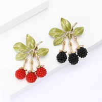 Fashion Enamel Blackberry Pendant Brooches for Women Unisex Fruit Plant Pins Keychain Event Party New Gifts Jewelry Accessories