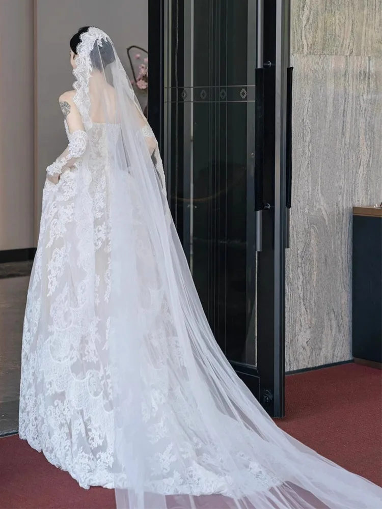 Abito da sposa senza spalline in pizzo francese di lusso Abito da festa elegante Abiti da sposa per spose Abito da sposa all'aperto personalizzato