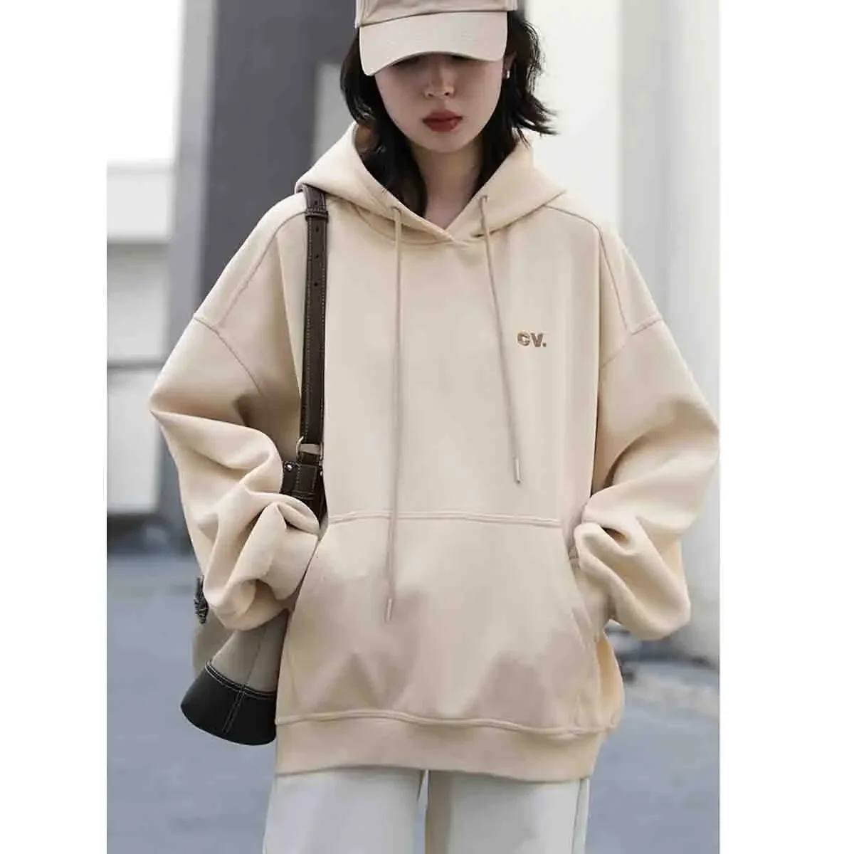 CHIC VEN Women's Sweatshirts Casual Hooded Soild Letter Embroidered Tops Loose Plush Warm Pullover for Woman Autumn Winter 2023