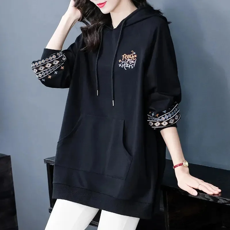 

Hooded Sweatshirt For Women 2025 New Embroidered Loose Plus Size Female Sweatshirt Coat Femme Long Sleeved Pocket Outerwear Top