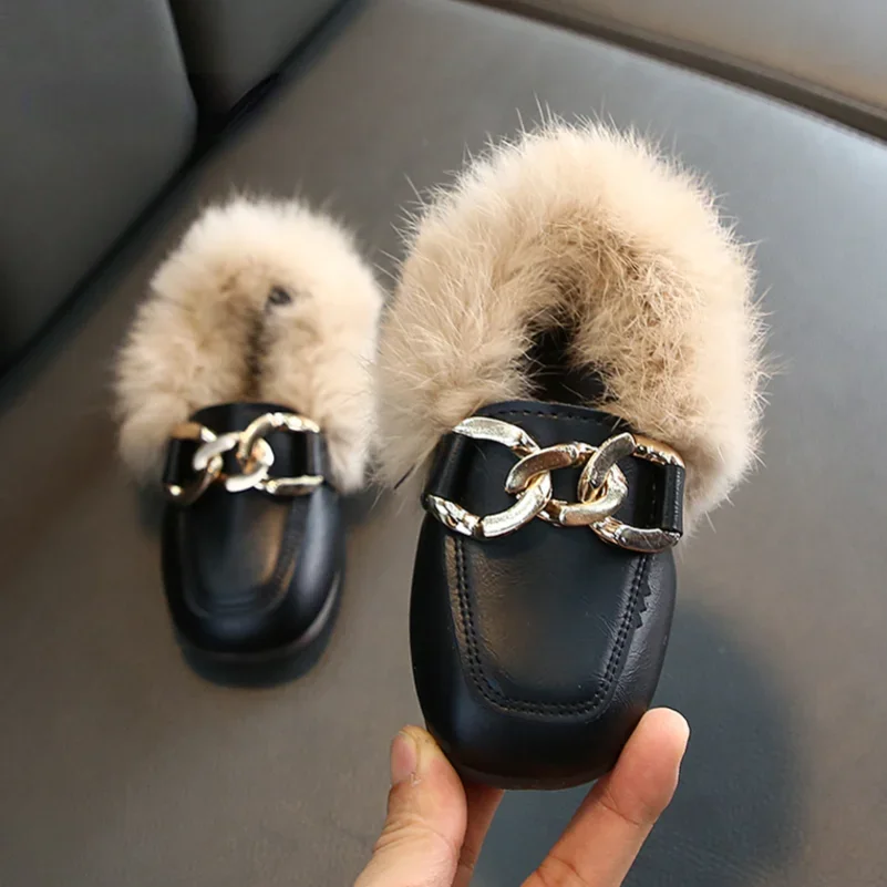 2023 Girls Brand Design Kids Warm Plush Shoes Child Luxury Real Rabbit Fur Mules with Metal Chain and Elastic Band