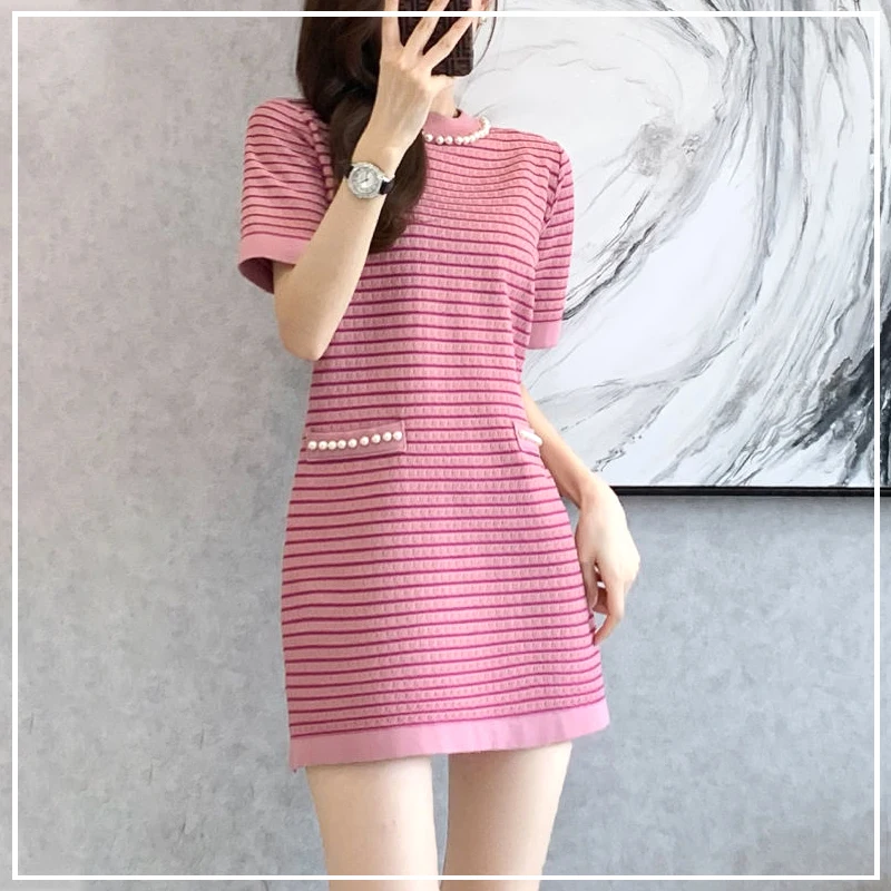 

Pink French Temperament A Socialite Simplicity Generous Pearl Stripe Knitting Ice Shreds Women's Straight Tube Dress Summer 2024