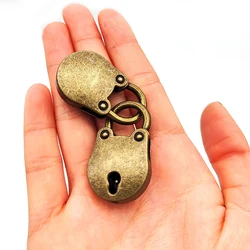 Old Vintage Style Metal Locks Mini Padlock Small Luggage Box Key Lock Bronze Color Home Usage Hardware Decorations