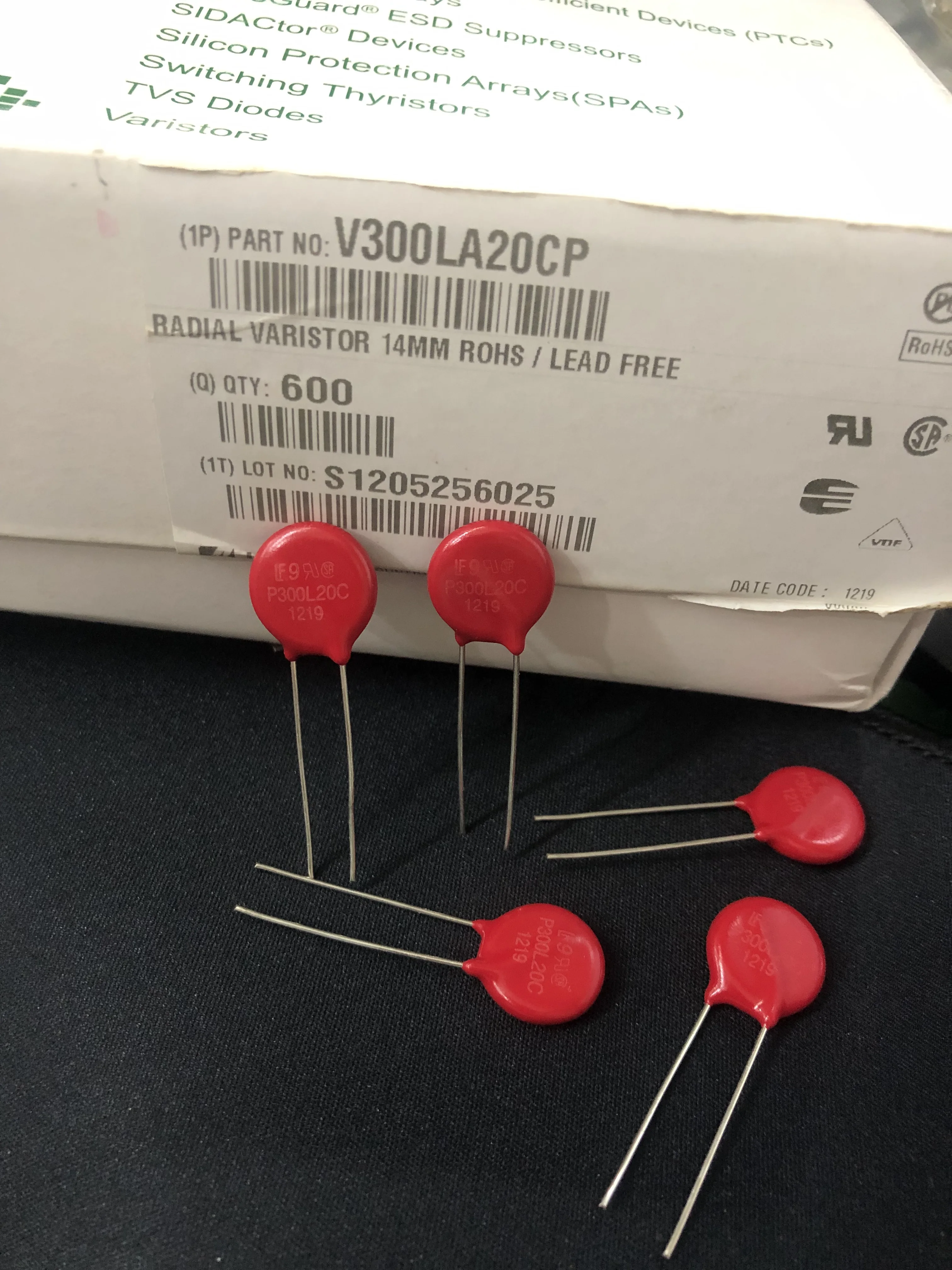 

500 шт./Littelfuse American Lite Варистор V300LA20APV300LA20CP P300L20 300 В