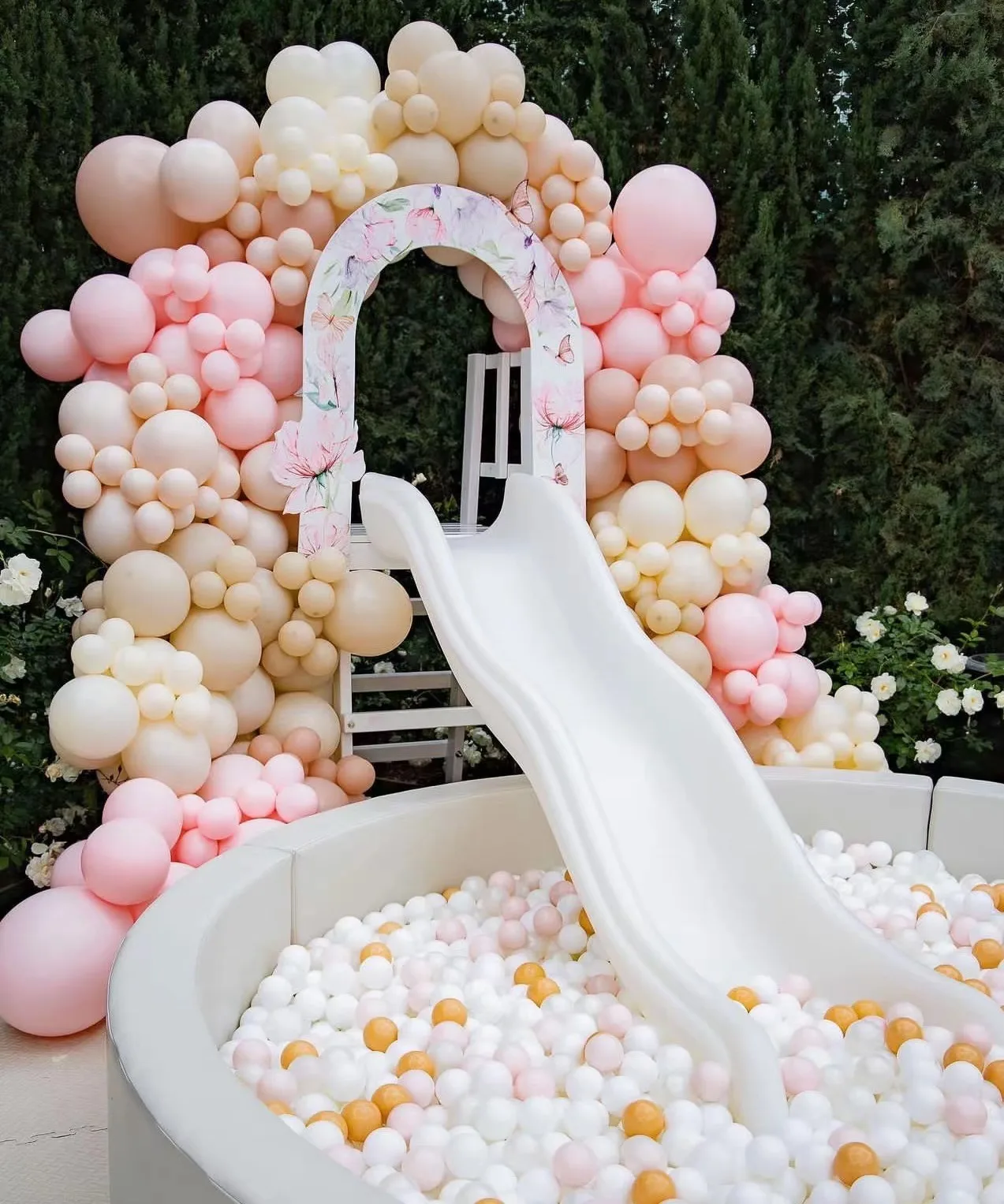 Double lane Indoor Outdoor Use White Plastic Kids Slide with Standpromote sales