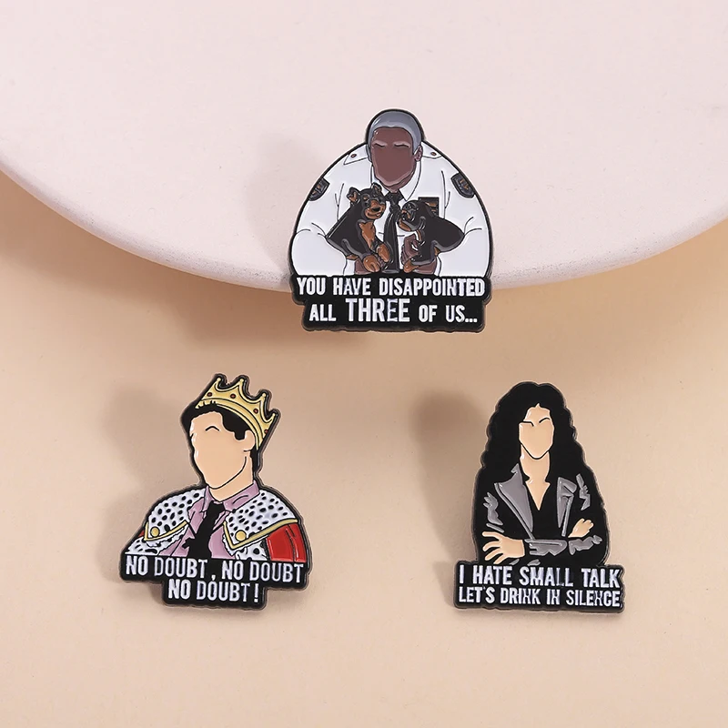 التلفزيون المسرحية الهزلية المينا دبابيس شخصيات كرتونية روزا دياز الكابتن راي هولت شريف الخطوط الكلاسيكية دبابيس شارة التلبيب مجوهرات هدايا