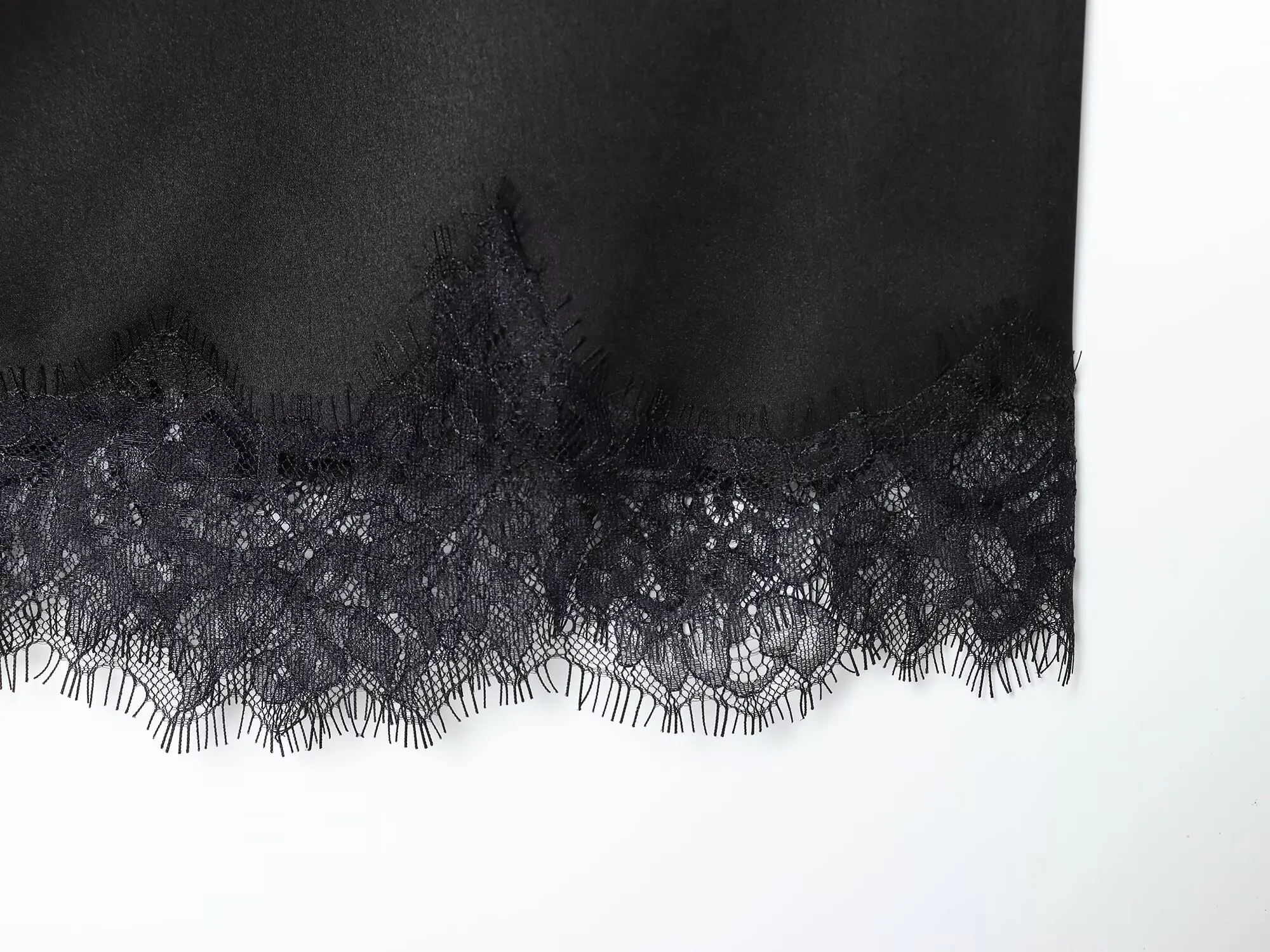 กระโปรงยาวทรงเอไลน์ผ้าซาตินลูกไม้ BSAY สำหรับผู้หญิง แฟชั่นฤดูใบไม้ร่วงฤดูหนาว ดีไซน์เรียบหรู ทันสมัย เอวสูง สง่างาม