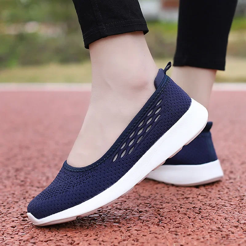 

Женские кроссовки, мягкая прогулочная обувь на толстой подошве, спортивная обувь из трикотажной ткани и сетки, модная эластичная повседневная обувь без шнуровки