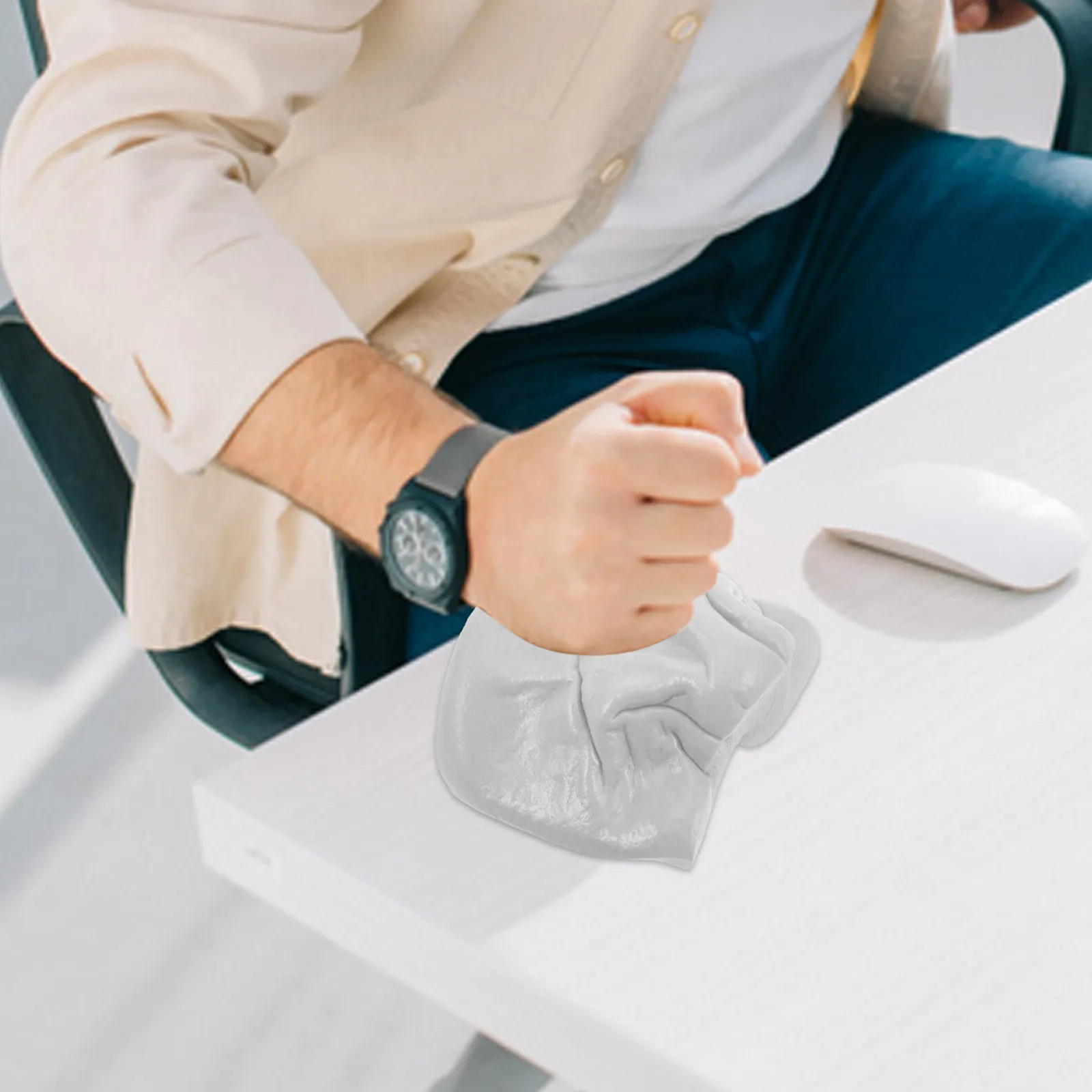 

Искусственный торт-антистресс: реалистичная имитация хлеба для декора и снятия стресса