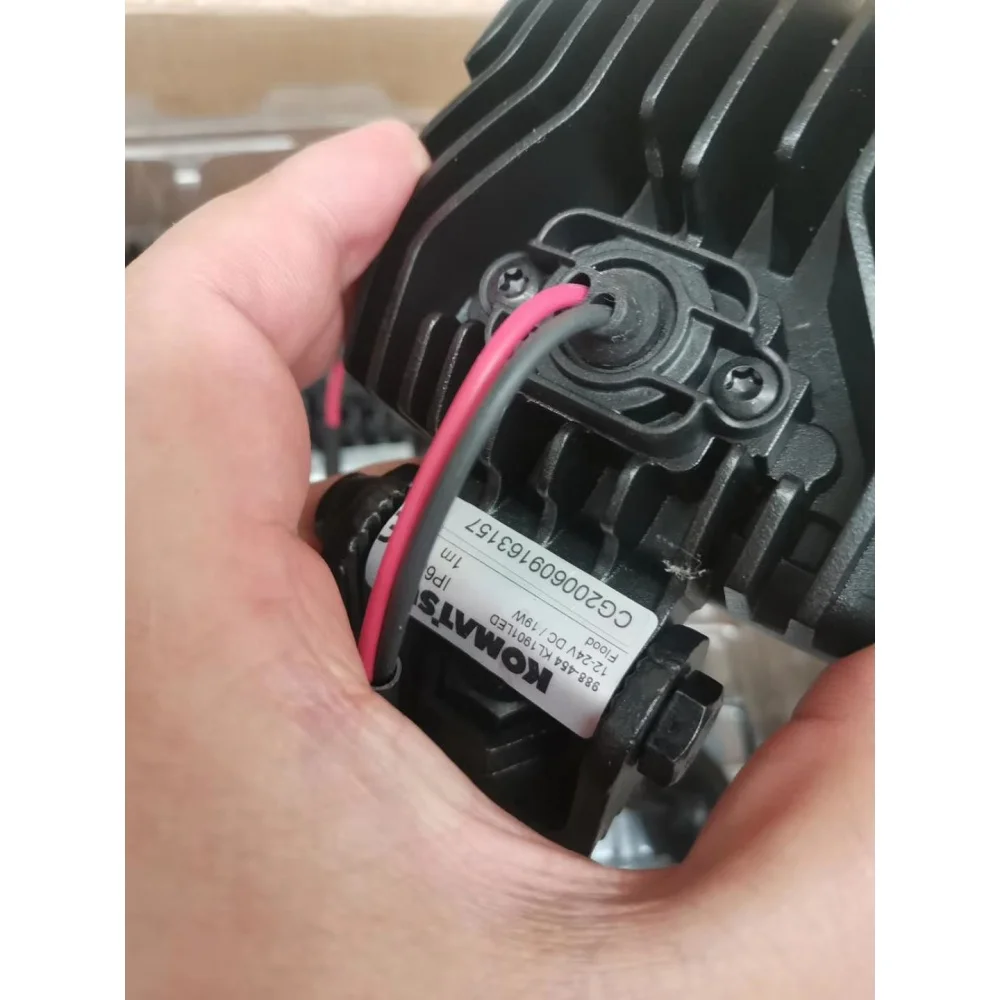 Headlamp Assembly for 45-Ton Excavator Part No. 17A-06-17921 24 V LED 0.9 Kg IP67 Plug-In OEM Fit 12-Month Warranty