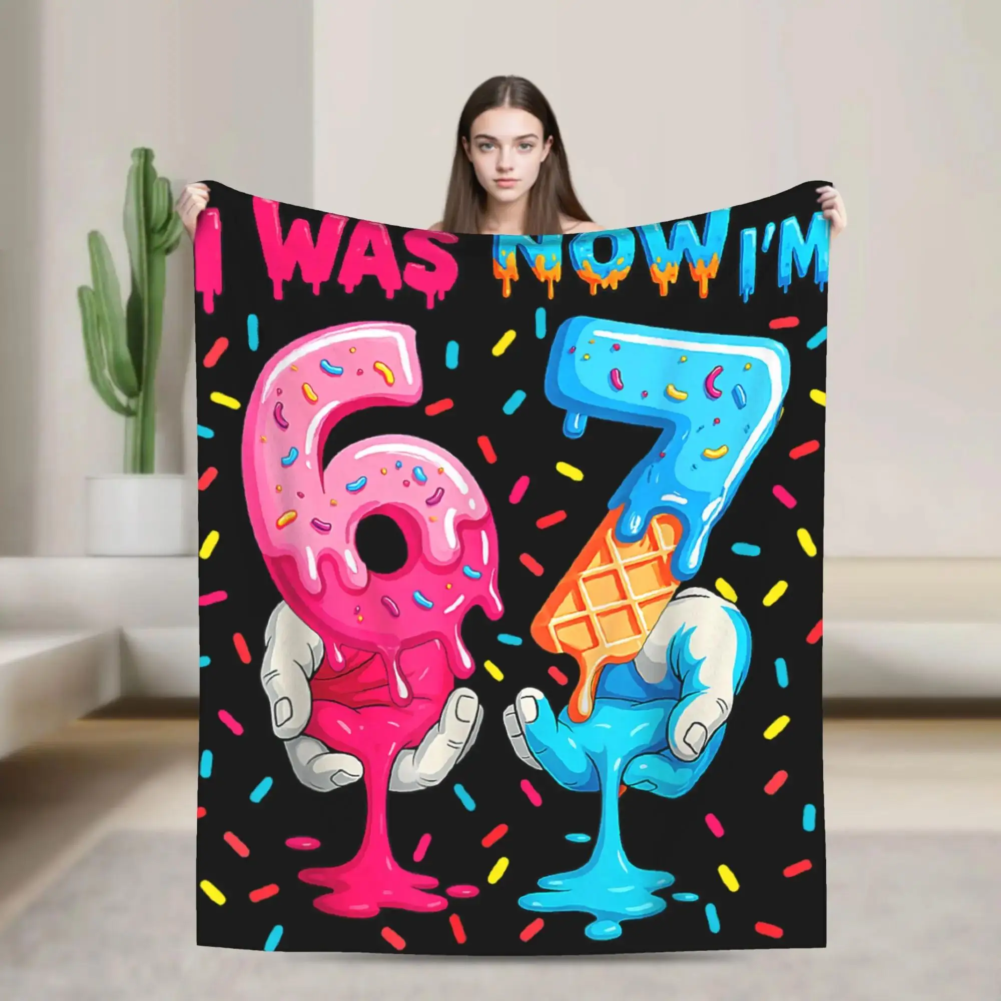 

Фланелевое одеяло-плед с принтом «Я на годик» (или «Мем-постер: Я на годик») – мягкое, теплое, для детей, для кровати, для улицы, зимнее