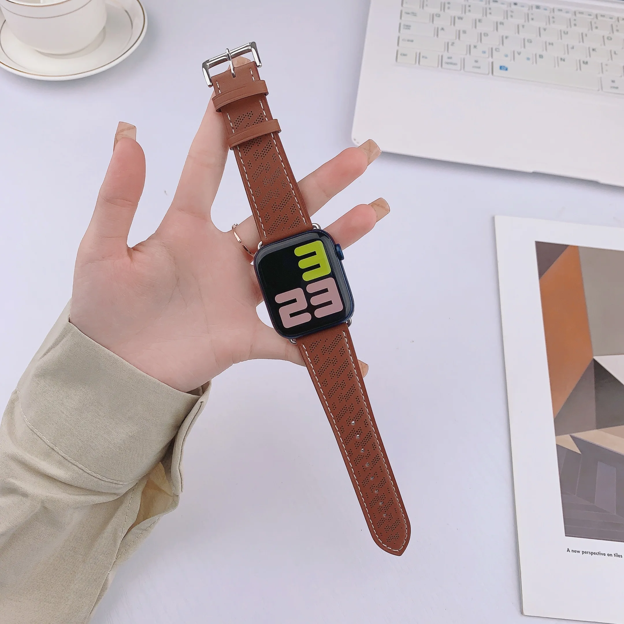 Pulseira de couro respirável para apple watch band 45mm 44mm 42mm 38mm 49mm correa relógio inteligente pulseira iwatch série ultra 6 se 7 8