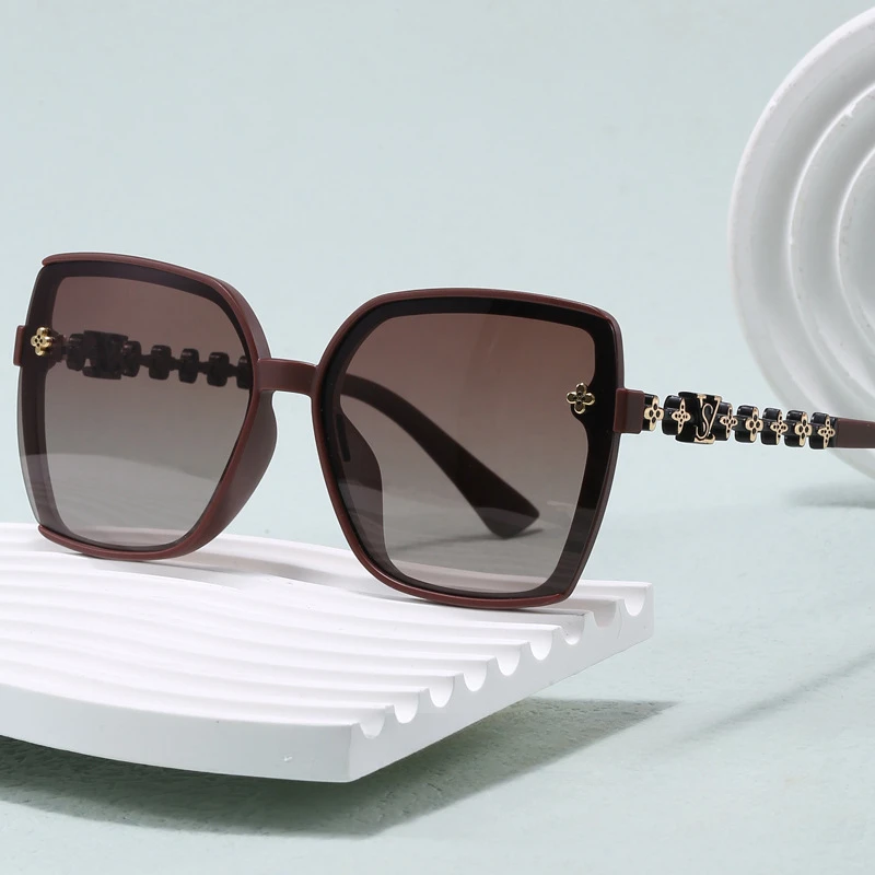 

2025 New! Retro Style Popular Polarized Sunglasses for Women Fashionable Simple Light Luxury Temperament Large Frame Design