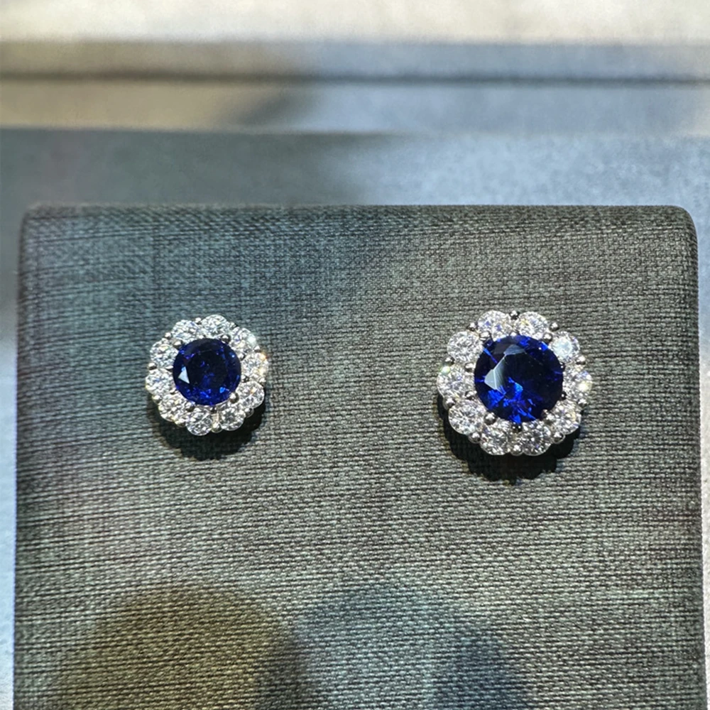 Vinregem 5-6,5 MM Okrągły szlif Lab Created Sapphire Ruby Emerald Gemstone Studs Kolczyki dla kobiet 100% 925 Sterling Silver Biżuteria