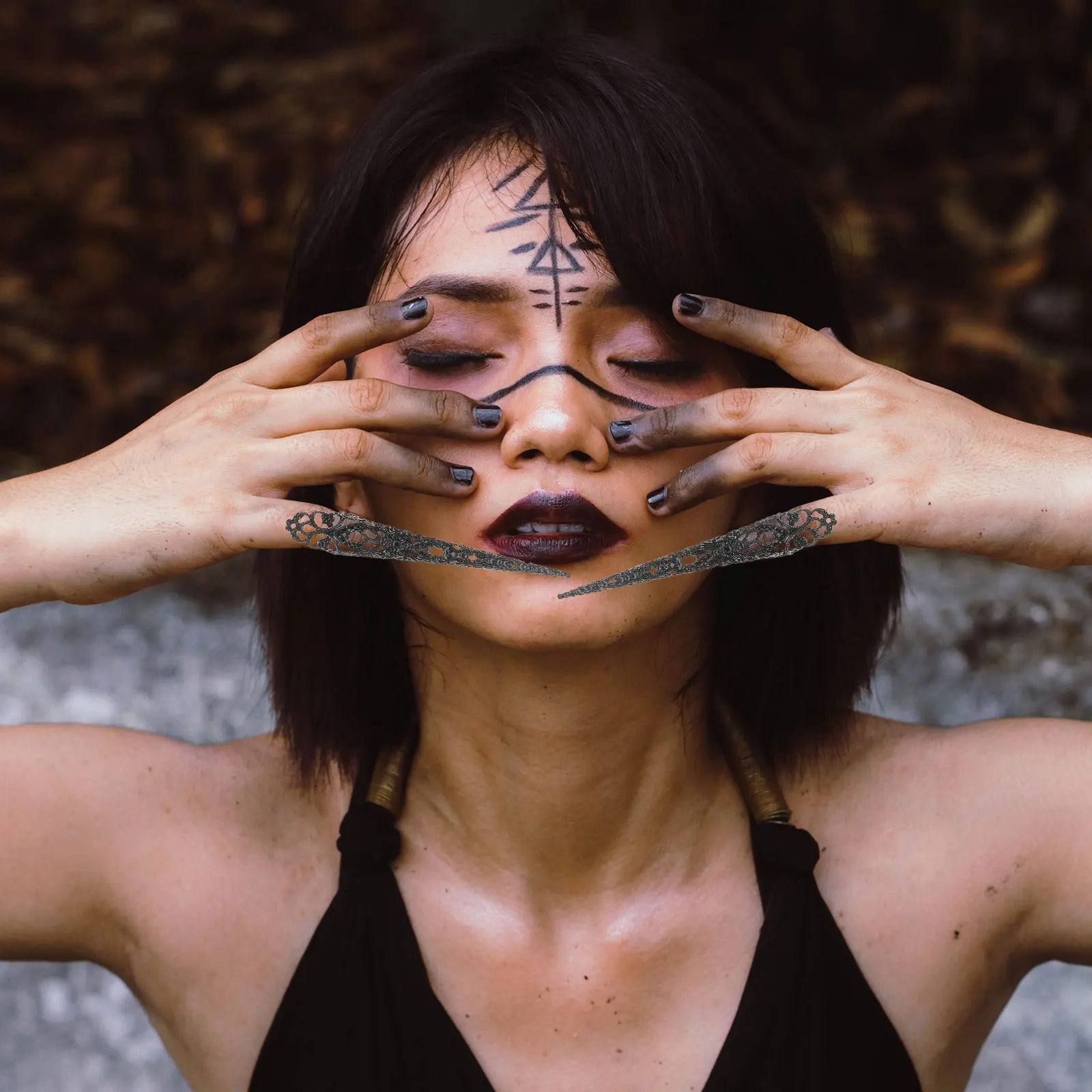 

10Pcs Ancient Fake Fingernail Iron Finger Protectors Long Costume Finger Nail Covers for Festival Cosplay