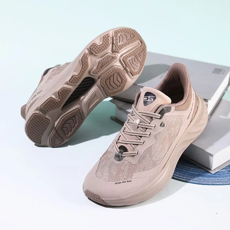 

2025 New Sports Shoes For Men Women Designer Wide Running Shoes Unisex Breathable Jogging Shoes Couples Wearable Sneakers