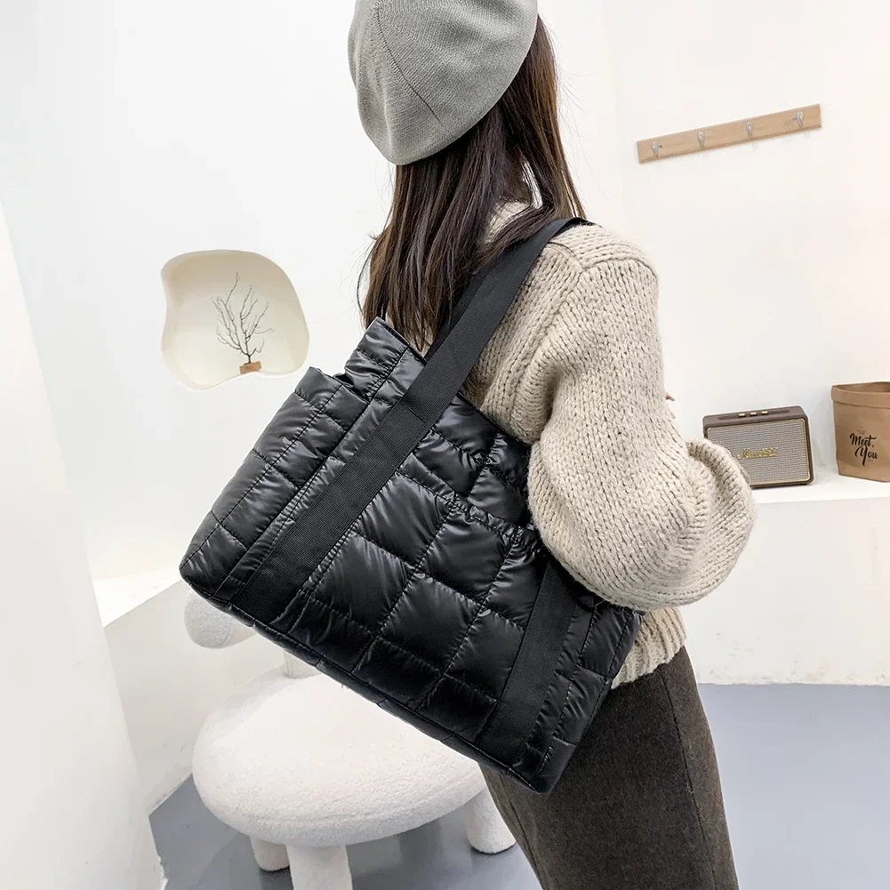 Winter Brand Women Shoulder Bags Fashion Quilted Lattice Large Capacity Black Handbags Designer Capacity Tote Handbags