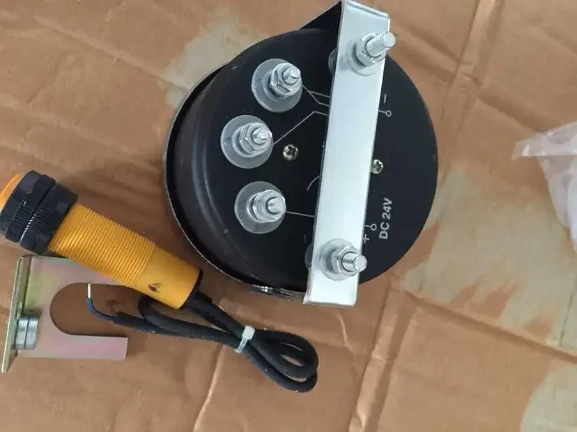 Морской цифровой тахометр