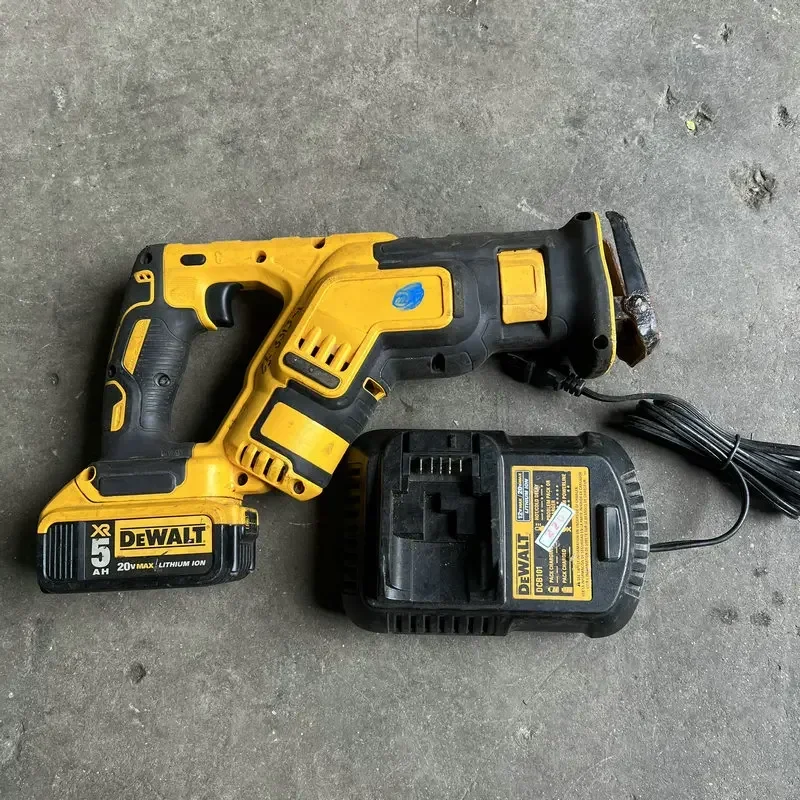 DeWALT DCS367B 20V MAX XR Brushless Magnum Compact Reciprocating Saw DCS367-5.0AH-DCB101  SECOND HAND