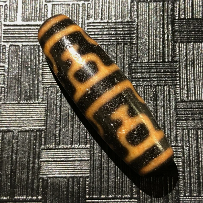 Magic Tibetan Old Agate Dragon Skin 8Precious Bottle Totem dZi Bead 13*42mm C020