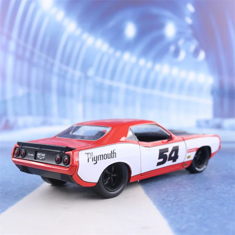 1:24 1973 Plymouth Barracuda High Simulation Diecast Car Metal Alloy Model Car Children\'s toys collection gifts J290